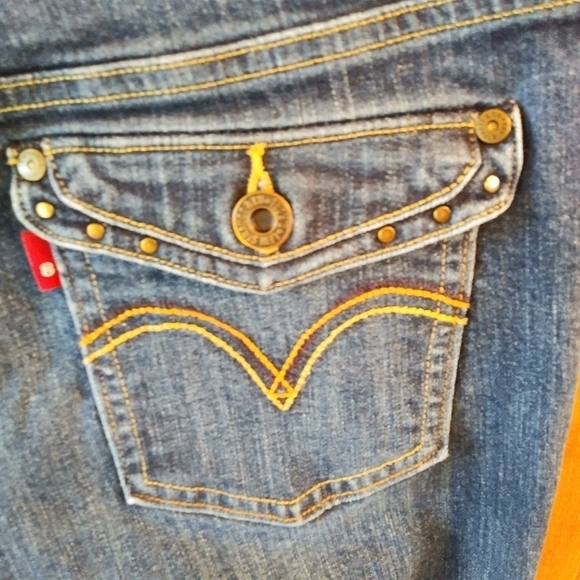 Levi's 515 Boot Cut Jeans - Picture 5 of 9
